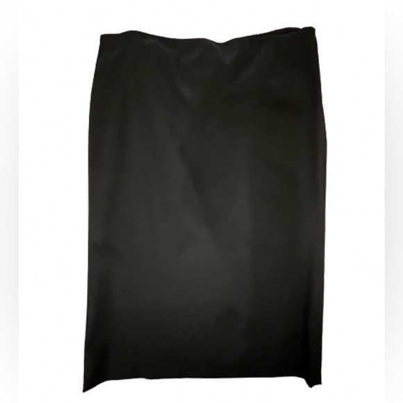 Gucci Knee-length Knot detail Black Skirt - Picture 5 of 10